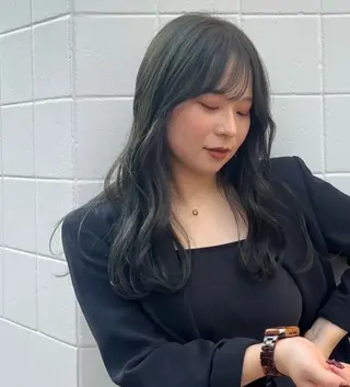 ロング カラー CLALA HIROSHIMAのヘアスタイル