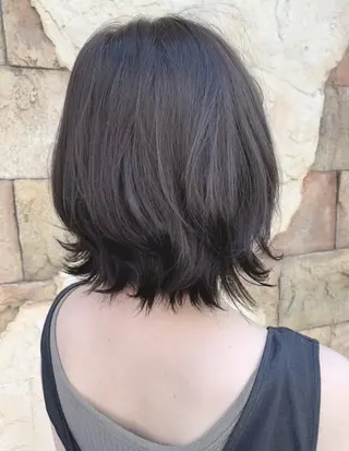カラー マツモト ユメのヘアスタイル