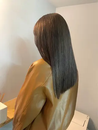 ロング カラー カットモデル/ ハイトーン/ゆうあのヘアスタイル