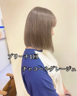 ショート カラー ブリーチ＆縮毛矯正 🧸ともき🧸のヘアスタイル