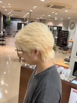 ショート カラー ケアブリーチカラー ✨️透明感カラーのヘアスタイル