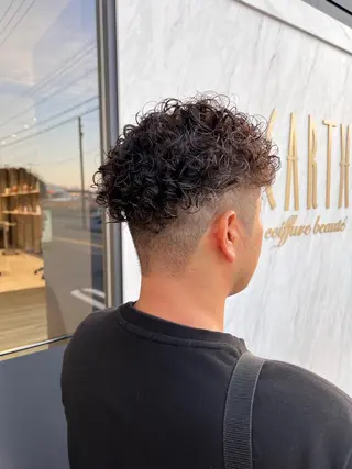 パーマ メンズ 志田 ほん/ インナーカラーのヘアスタイル