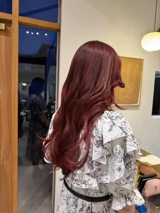 ロング カラー 亀山 友菜のヘアスタイル