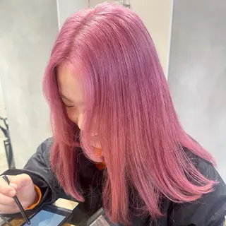 セミロング カラー デザインカラー/パー マ🦖外岡咲希🦖のヘアスタイル