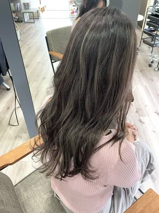 ロング 德本 奈名美のヘアスタイル