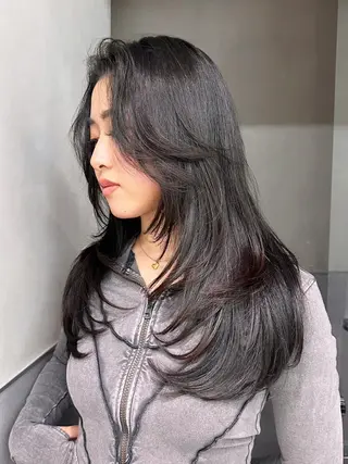 カラー セミロング ITbyALBUM 浦和店のヘアスタイル