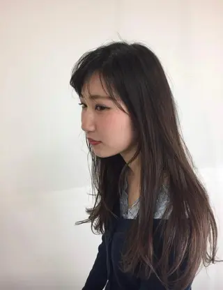 ロング 透明感ブラウンカラー 🫧レイヤー🩰好実のヘアスタイル