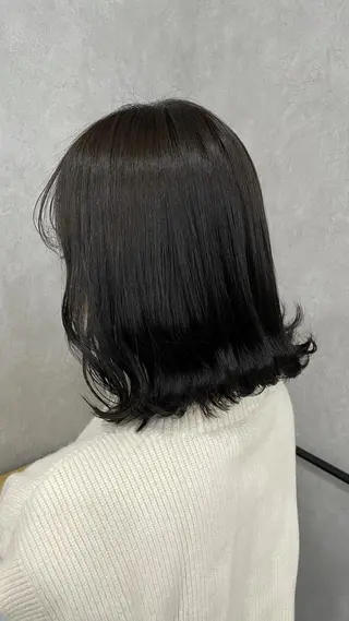 ミディアム EMANONシェアサロン心斎橋店所属・韓国メンズヘア ミル クティボブ 足立佳代のヘアスタイル