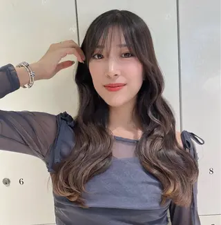 ロング 髪質改善/透明感カラ ー/レイヤー/あやはのヘアスタイル