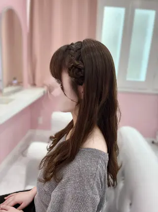 セミロング 真地 結香のヘアスタイル