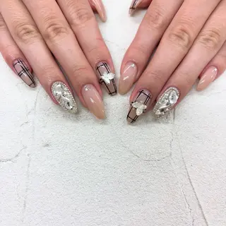 ネイル Bianca🌼 Aokiのネイルデザイン