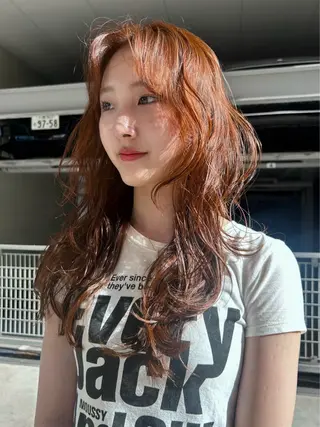 ロング BROUN®所属・NACA /江坂/カットモデルのヘアスタイル