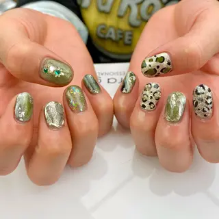 ネイル 安藤 彩乃のネイルデザイン