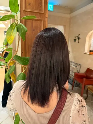 カラー BEAUTRIUM  青山所属・橋本 萌叶のヘアスタイル