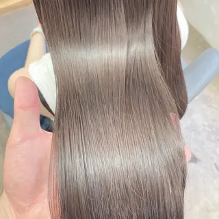 ミディアム カラー FiNbyallure 池袋所属・シアカラー×髪質改善 ミニモ限定/浦前翼のヘアスタイル