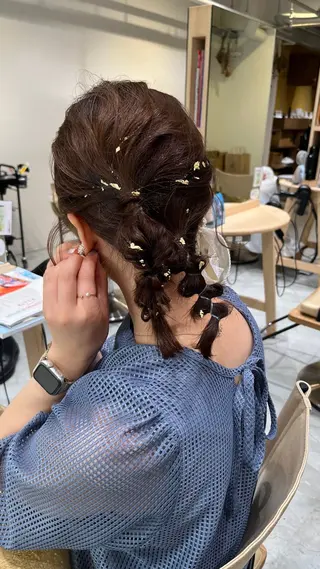 ミディアム ヘアアレンジ en't所属・佐藤　ひなの ／艶髪のヘアスタイル