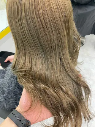 ロング カラー ヘアアレンジ ☁️縮毛矯正✖️ 透明感☁️りくのヘアスタイル