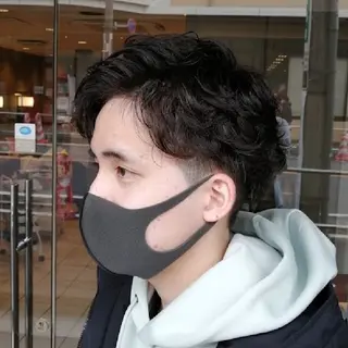 メンズ ショート パーマ D/i所属・4店舗フリーランスⅠ Y/no〈夜のスパ〉のヘアスタイル