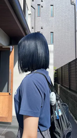 ミディアム YUI／レイヤー カット/透明感カラーのヘアスタイル