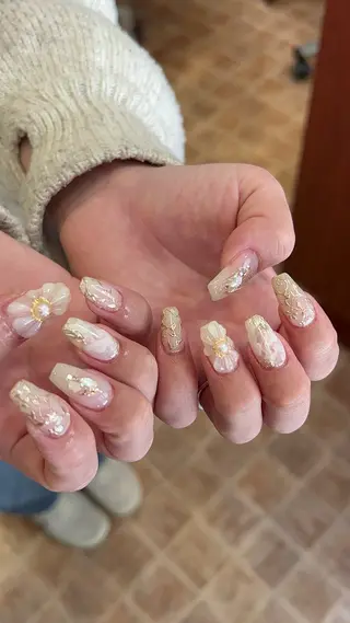 ネイル sun.lino所属・小野寺 千尋のネイルデザイン