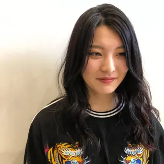 ロング 近藤 千裕のヘアスタイル