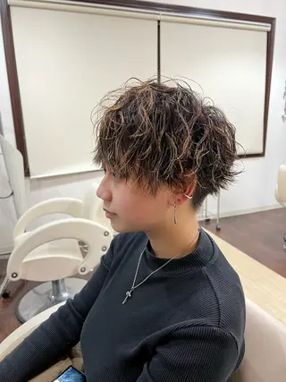 ショート 酸性ストレート 青木優磨のヘアスタイル