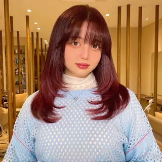 セミロング 中山 遥のヘアスタイル