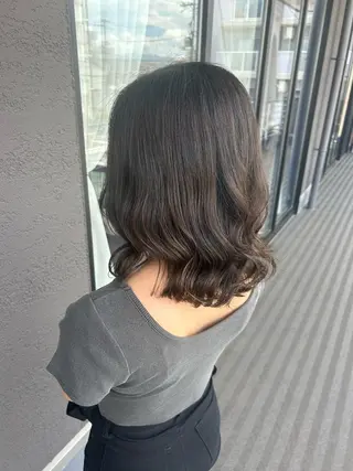 カラー 福田 愛友のヘアスタイル
