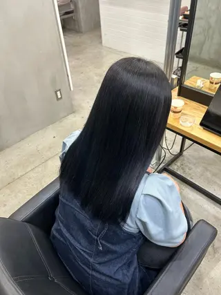 カラー siun.所属・森若 春翔/艶カラーのヘアスタイル