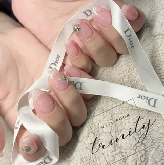 ネイル Trinity ネイリストスタッフのネイルデザイン