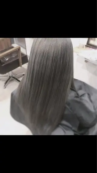 ロング naomi (夜間営業受付中★)のヘアスタイル