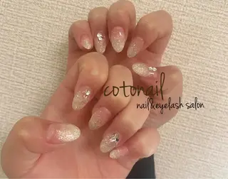 ミディアム ネイル ツメトマツゲ .のネイルデザイン