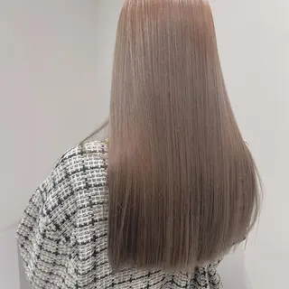 ロング カラー ikuma/ ミルクティーのヘアスタイル