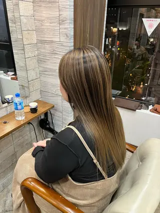 ロング 橋本 桂のヘアスタイル