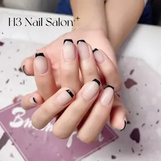 ミディアム H3 ネイル サロンのネイルデザイン