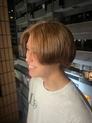 メンズ ユイ☆ハイトーン ☆ブリーチデザインのヘアスタイル