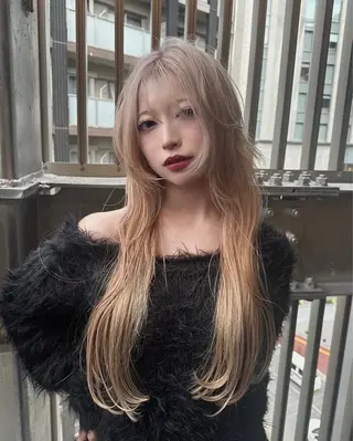 ロング カラー naito/ブリーチ /エクステ/縮毛のヘアスタイル