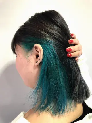 ショート カラー 長谷川 誠志のヘアスタイル