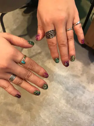 ネイル キラキラ オメメのネイルデザイン