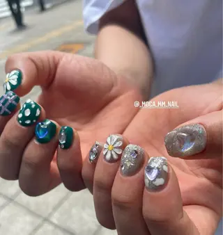 ネイル moca心斎橋所属・˚✧⁺⭐︎༚moca miyuu⁎⁺˳✧༚のネイルデザイン