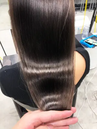 ロング カラー 岸本 一誠のヘアスタイル