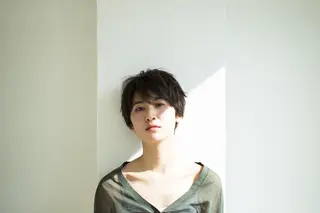 ミディアム 鈴木 奈波のヘアスタイル