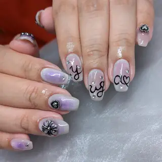 ミディアム salon  Liange所属・La maharo YUのネイルデザイン