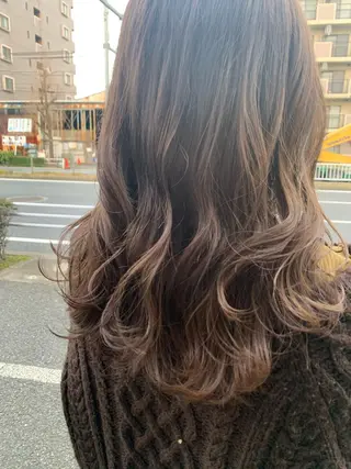 ロング カラー 浅岡 みちるのヘアスタイル