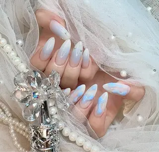 ネイル R nailsalon所属・R salonのネイルデザイン