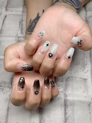 ネイル 💅ネイルハウス🏡 🎀TOMO🎀のネイルデザイン