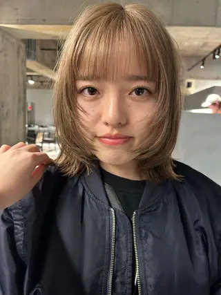 ショート カラー 中村 衣里のヘアスタイル
