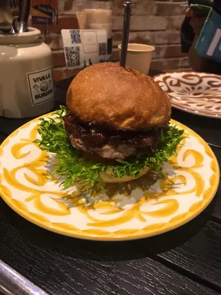 ミディアム カラー パーマ ヘアアレンジ メンズ キッズ ネイル マツエク・マツパ アイブロウ アニメ,Vオタク× 即効痩せエステサロンのエステ・リラクイメージ