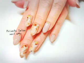 ネイル サロン ド イロハ所属・佐藤 恵美のネイルデザイン