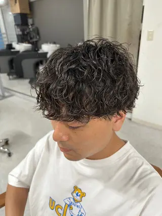 ショート パーマ メンズ レイヤーの魔術師 𓍼takumi𓍼のヘアスタイル